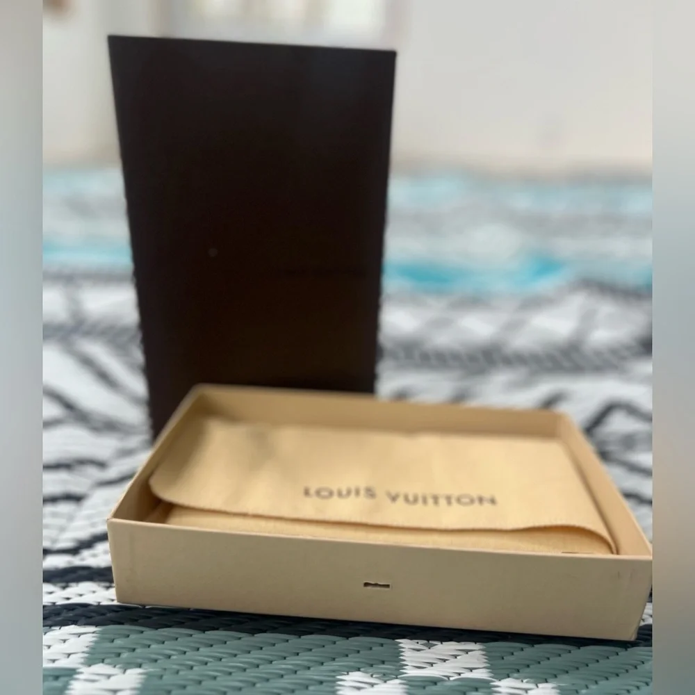 Louis Vuitton Brown Monogram Sarah Wallet Full Inclusion